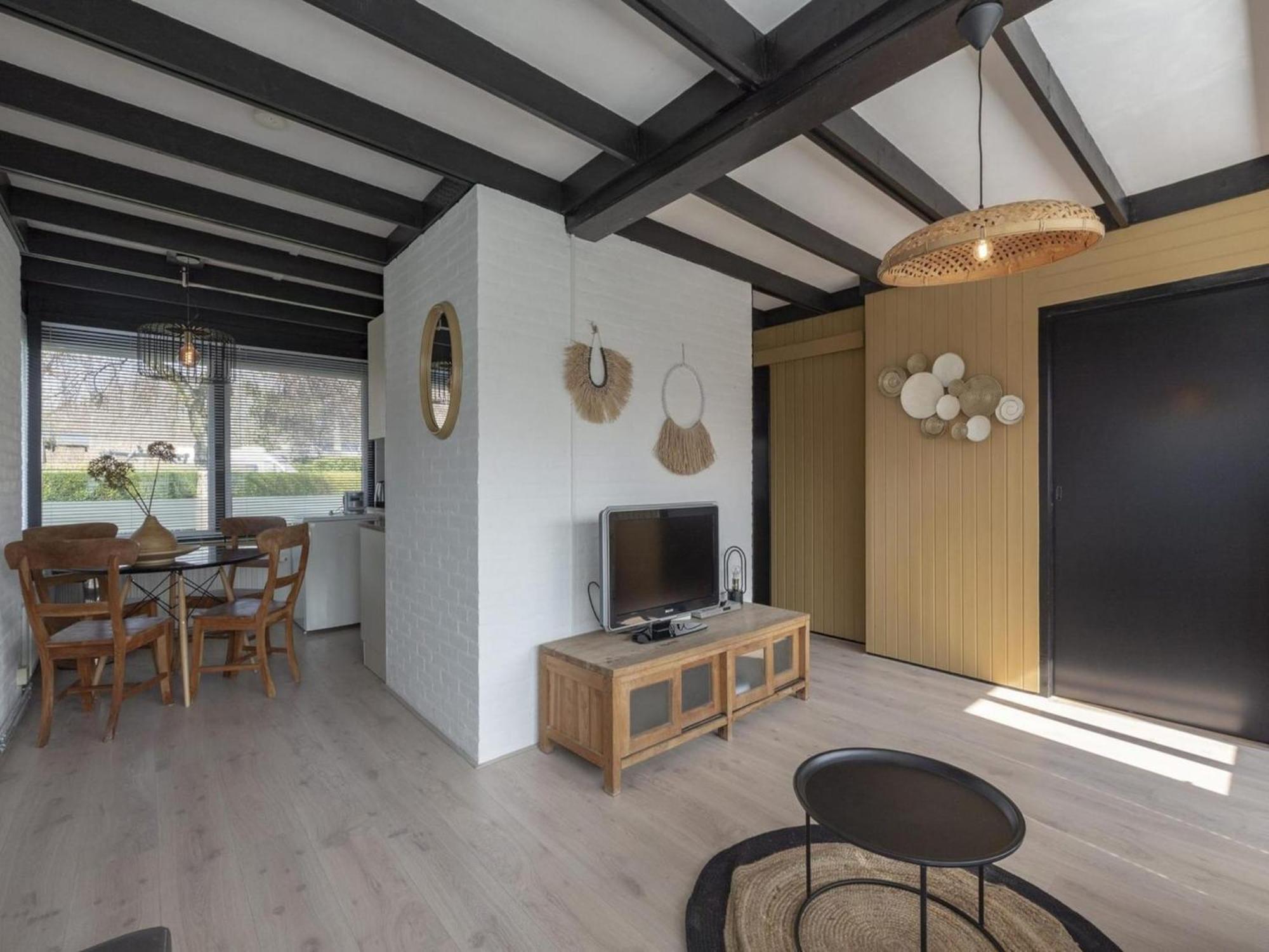 Attractive Bungalow With Modern Furnishings Sint Maartensvlotbrug Luaran gambar