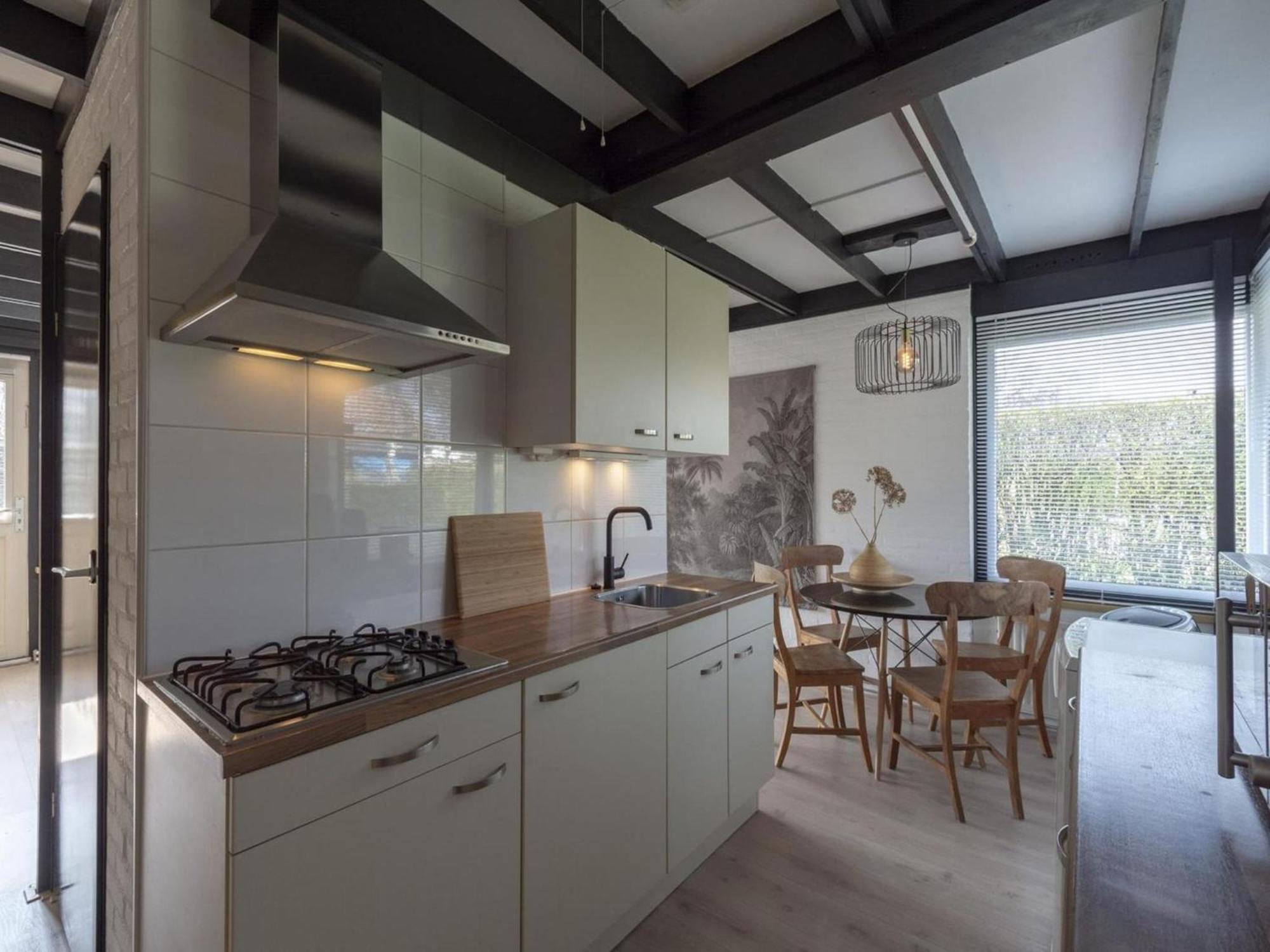 Attractive Bungalow With Modern Furnishings Sint Maartensvlotbrug Luaran gambar