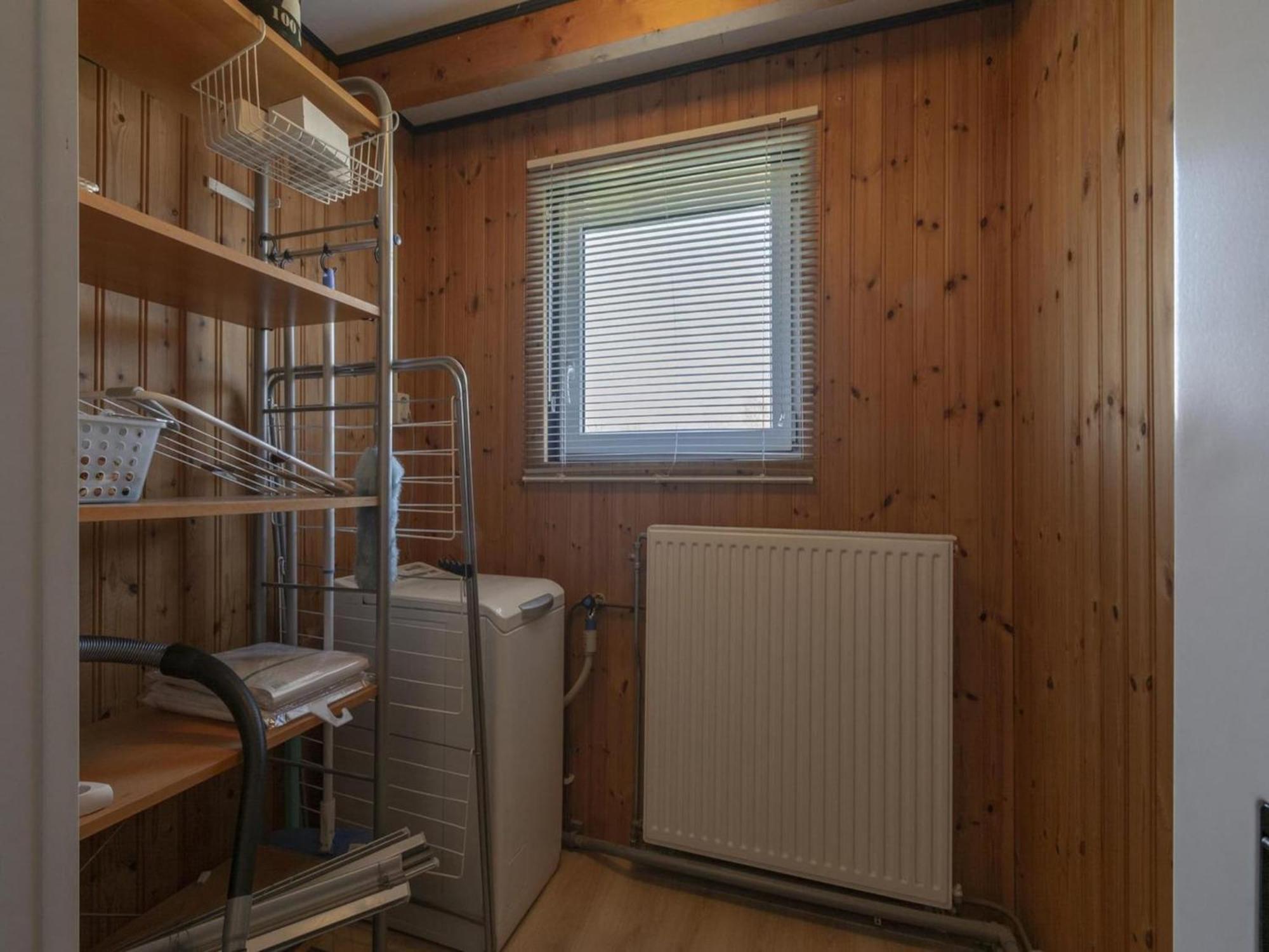 Attractive Bungalow With Modern Furnishings Sint Maartensvlotbrug Luaran gambar